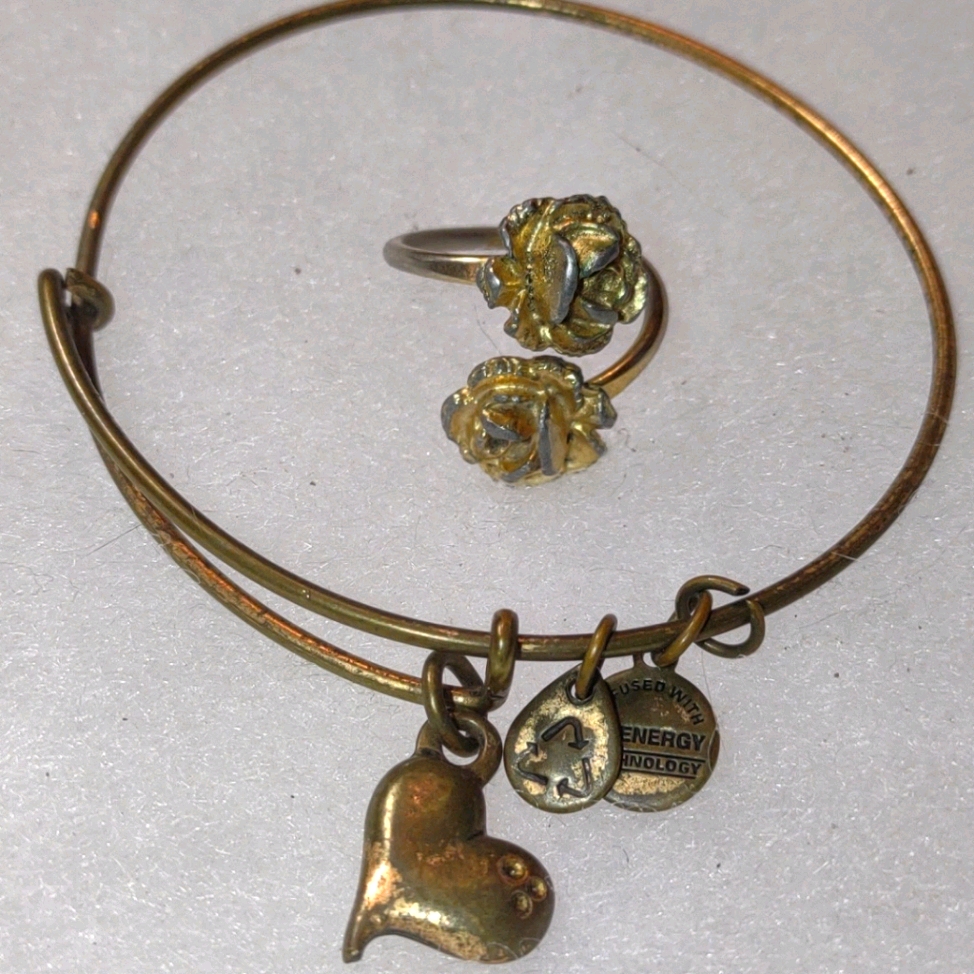 Energy Technology Heart Bracelet An Ring 21$